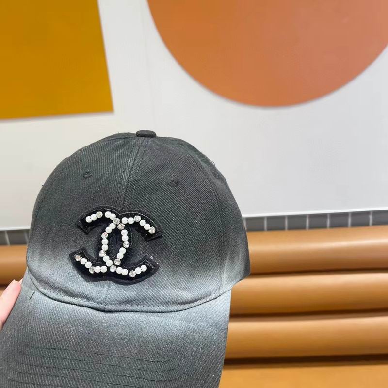 Chanel cap (399)