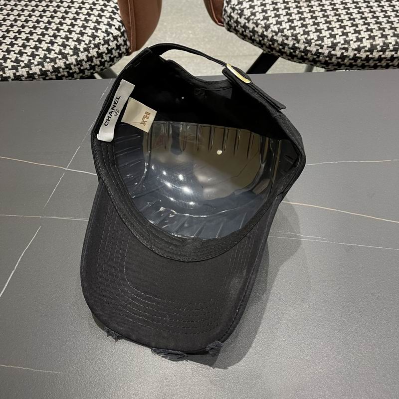 Chanel cap (471)