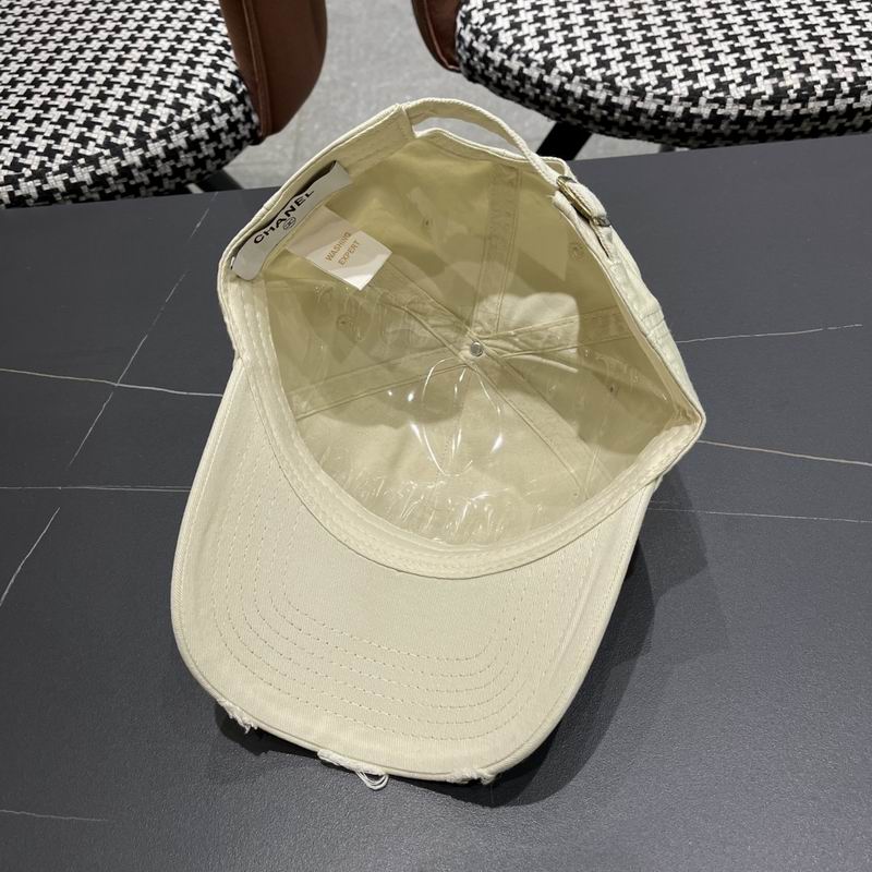 Chanel cap (504)