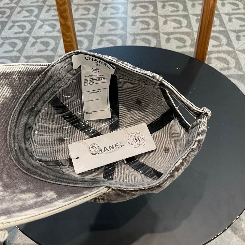 Chanel cap (560)