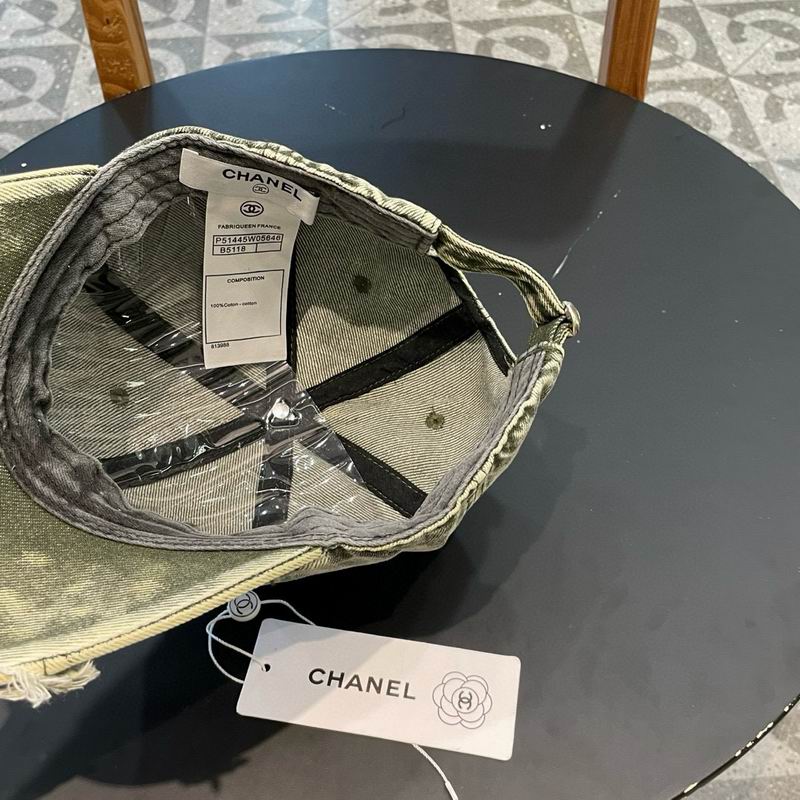Chanel cap (569)