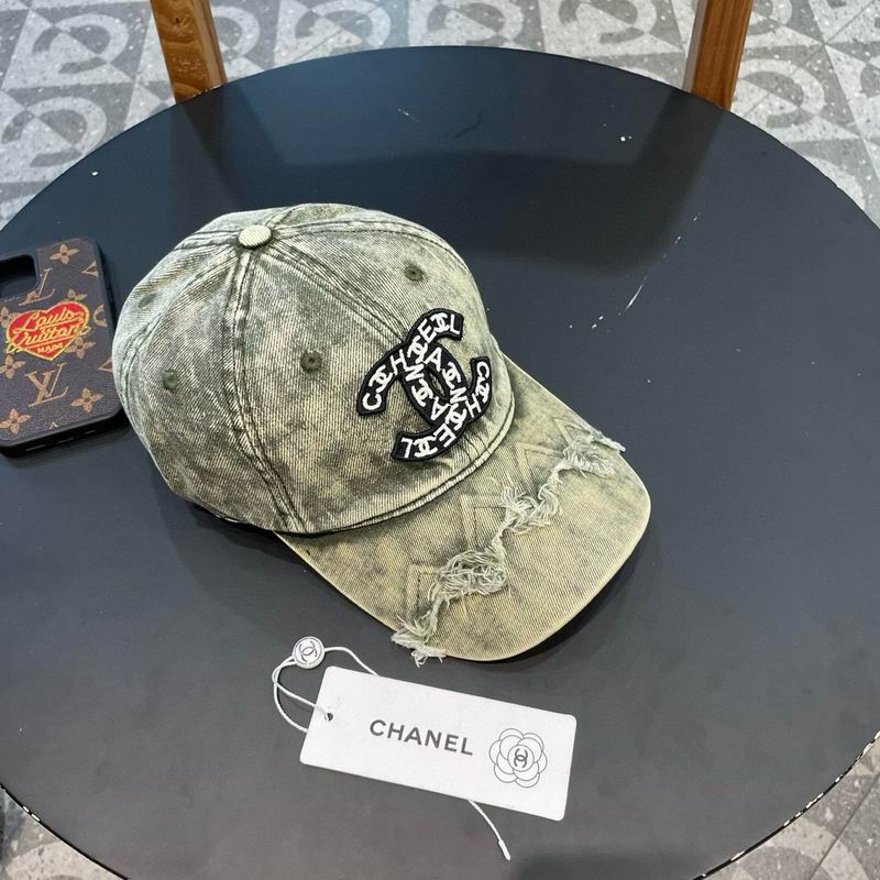 Chanel cap (573)