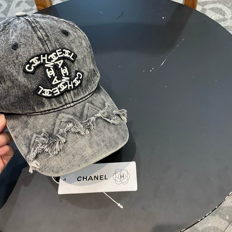 Chanel cap (581)