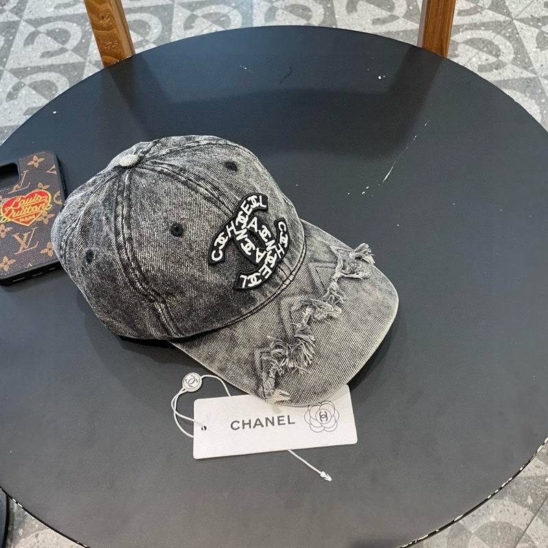 Chanel cap (582)
