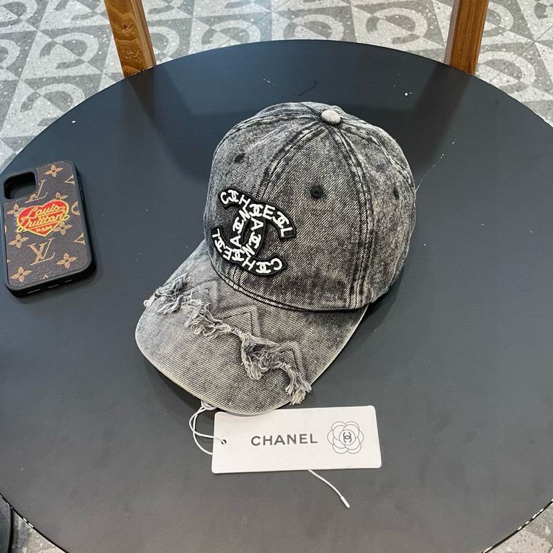 Chanel cap (583)