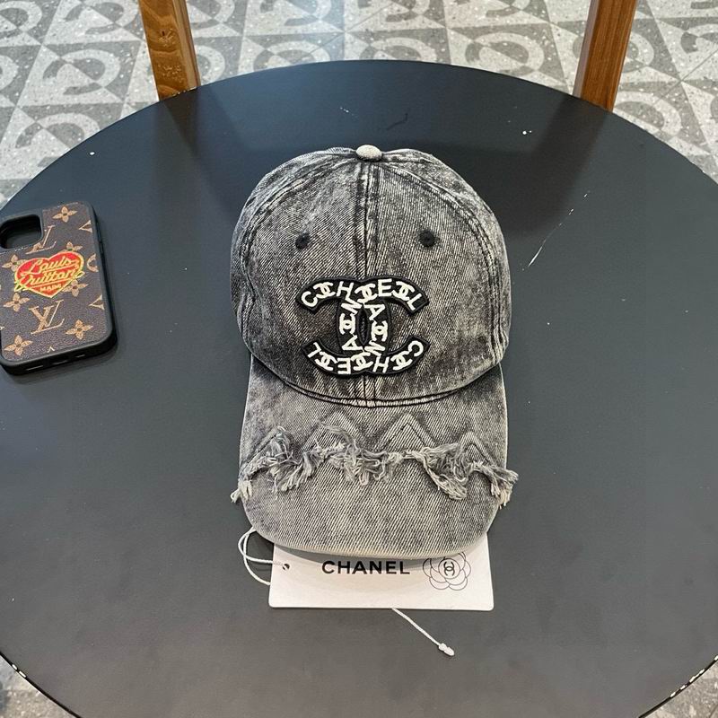 Chanel cap (584)