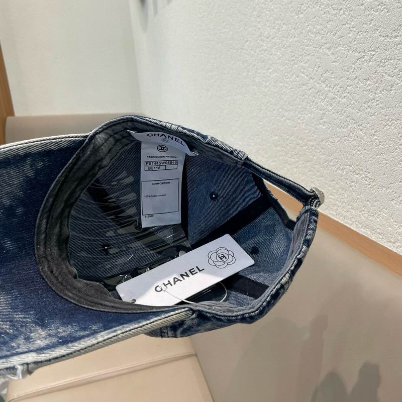 Chanel cap (587)