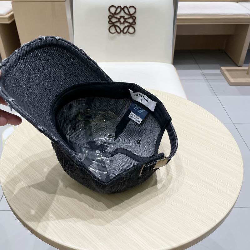 Chanel cap (612)