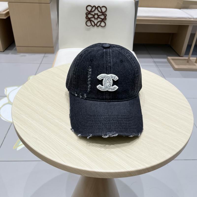 Chanel cap (620)