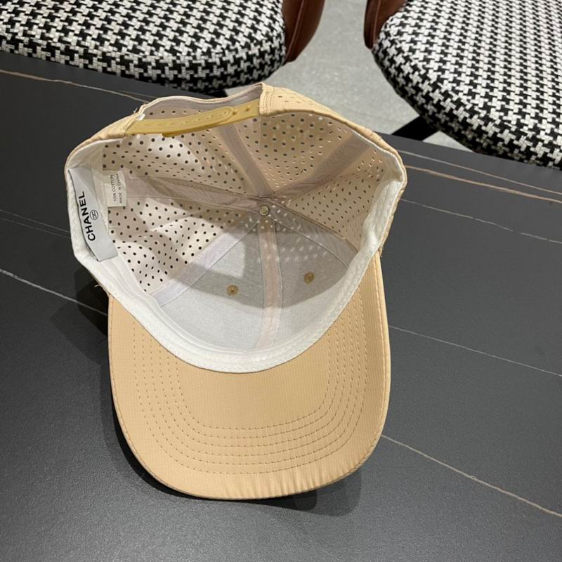 Chanel cap (633)