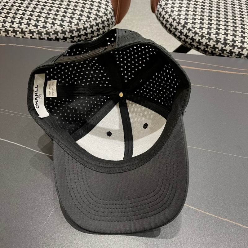 Chanel cap (643)