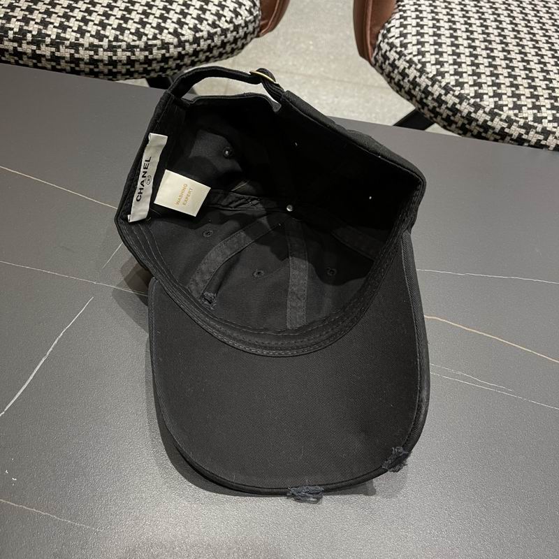 Chanel cap (684)