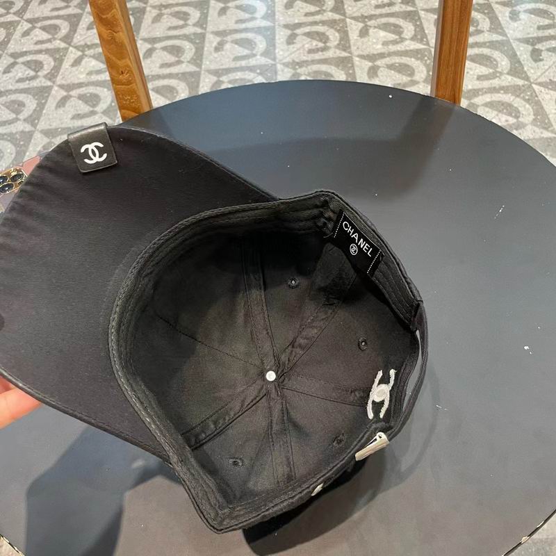 Chanel cap (97)