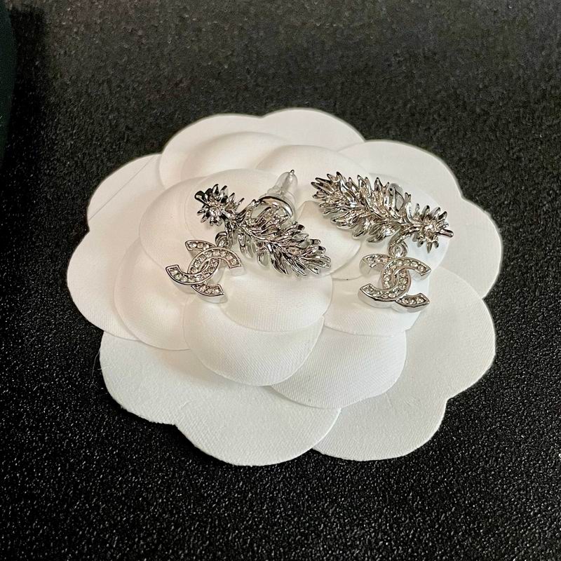 Chanel earring 05yxh97 (4)