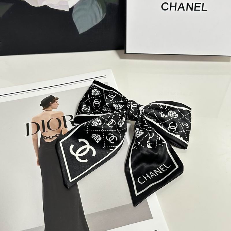 Chanel hairpin hh (1)