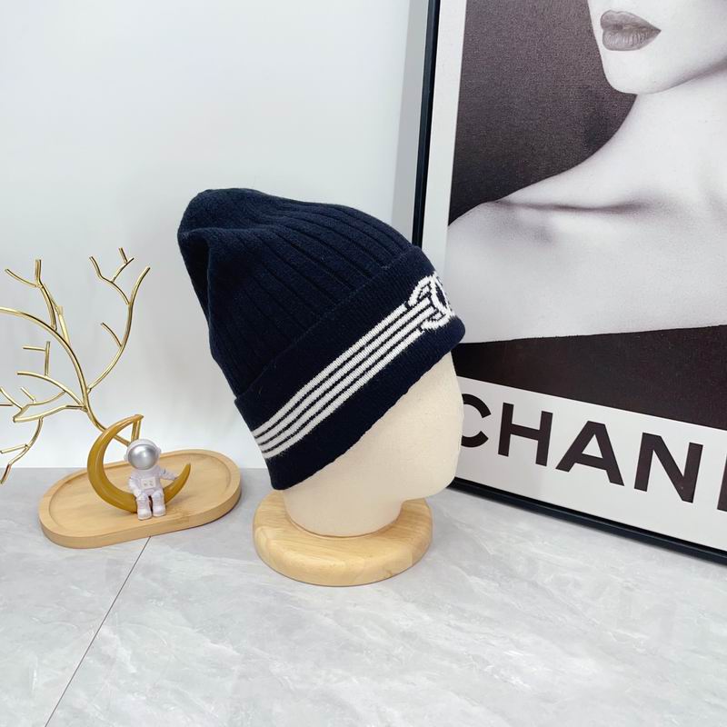 Chanel hat dx (1975)