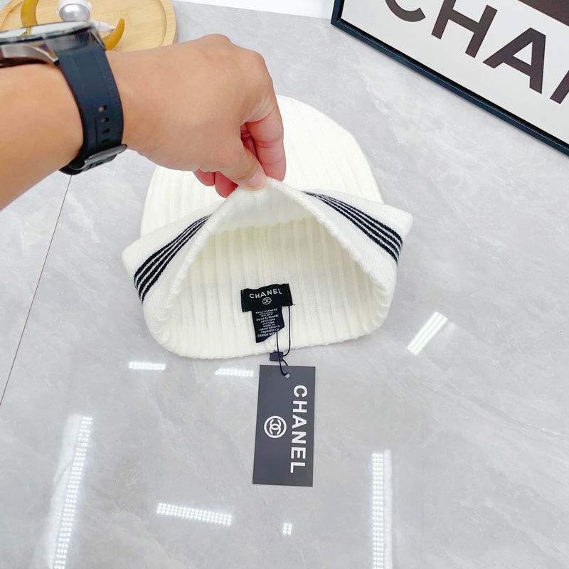 Chanel hat dx (1979)