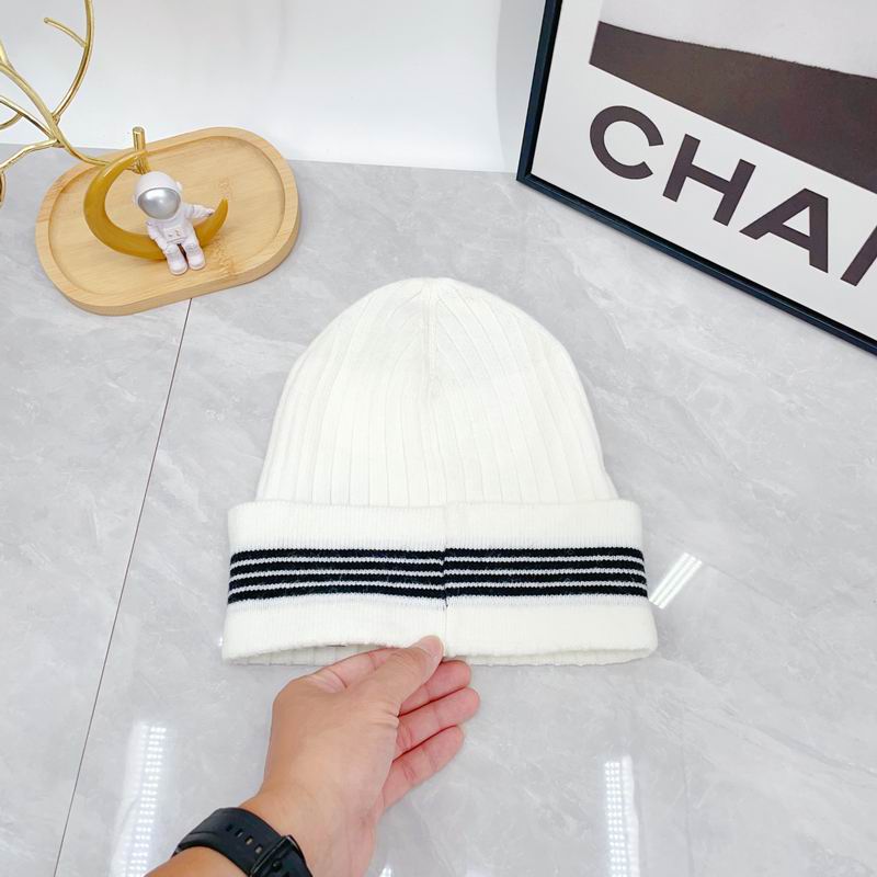 Chanel hat dx (1980)