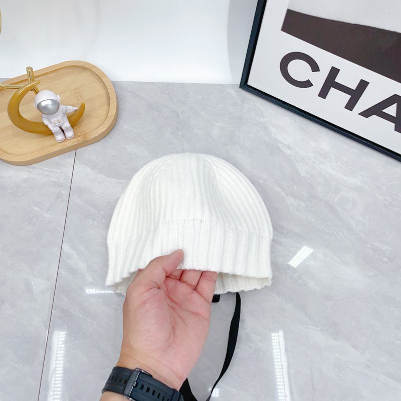 Chanel hat dx (2243)