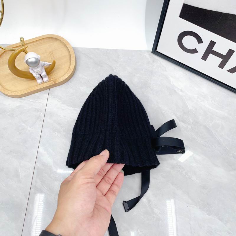 Chanel hat dx (2255)