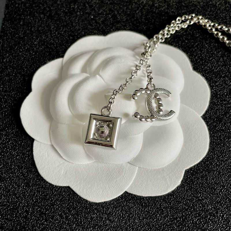 Chanel necklace 05yxh18 (5)