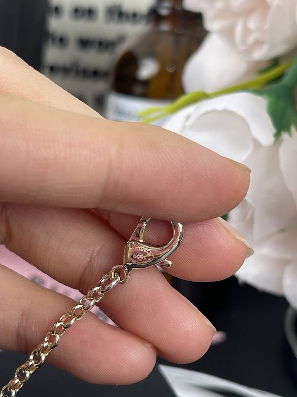 Chanel necklace 05yxh61 (7)