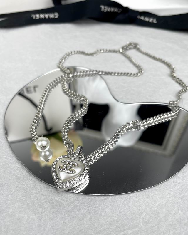Chanel necklace 05yxh64 (3)