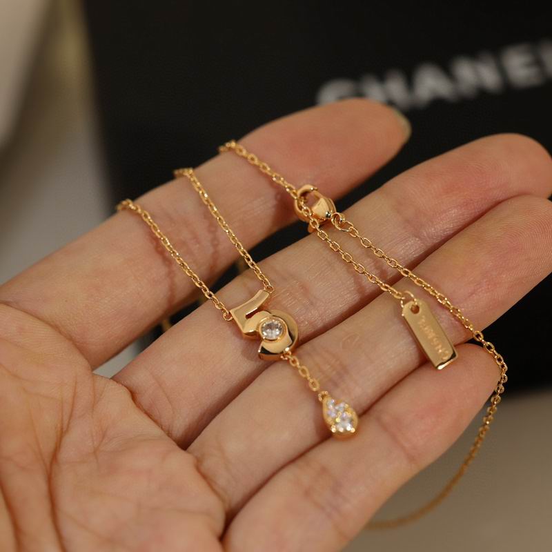 Chanel necklace 05yxh96 (5)