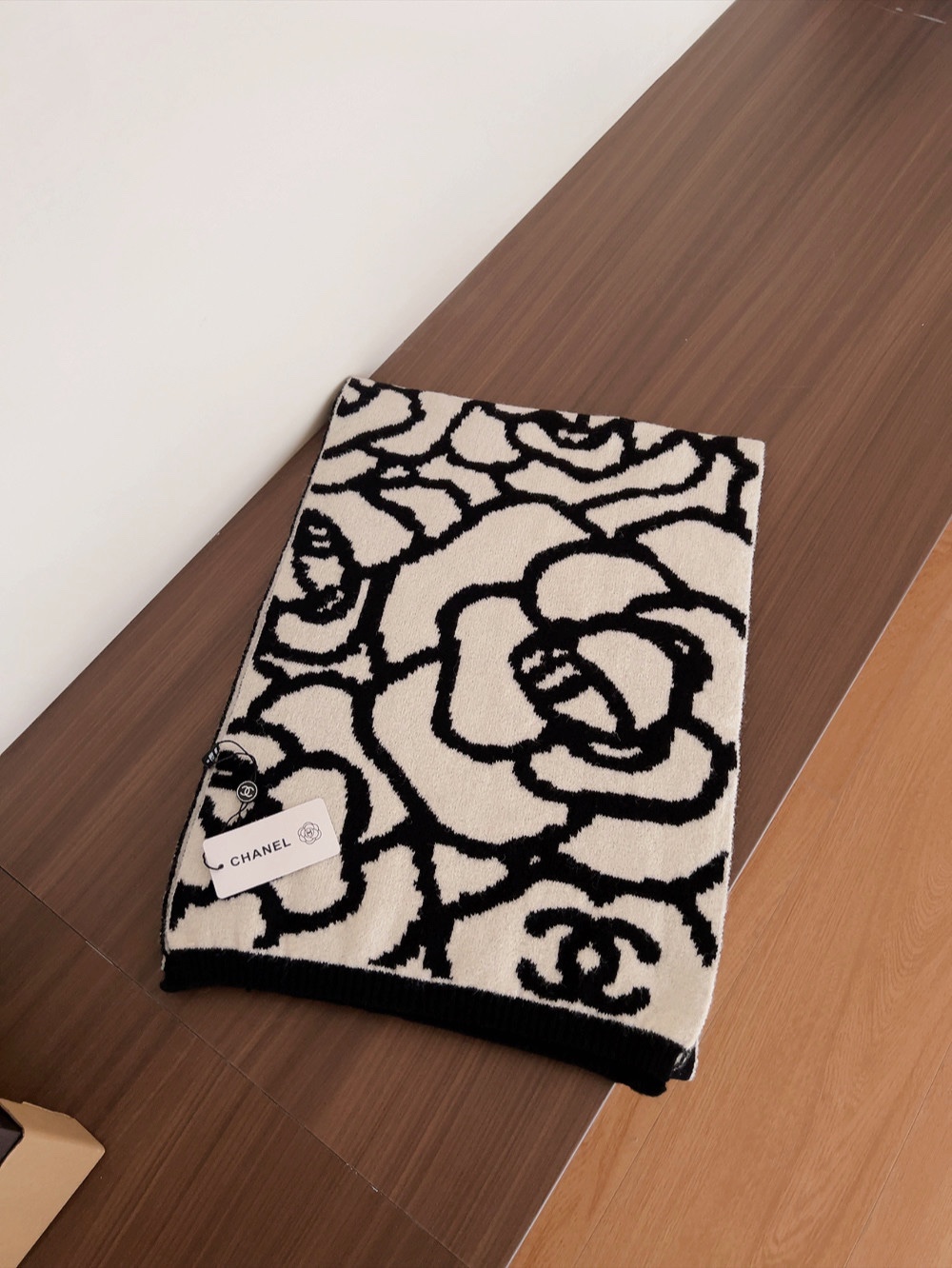 Chanel scarf 32X185cm 10%羊绒 90%羊毛 E (2)