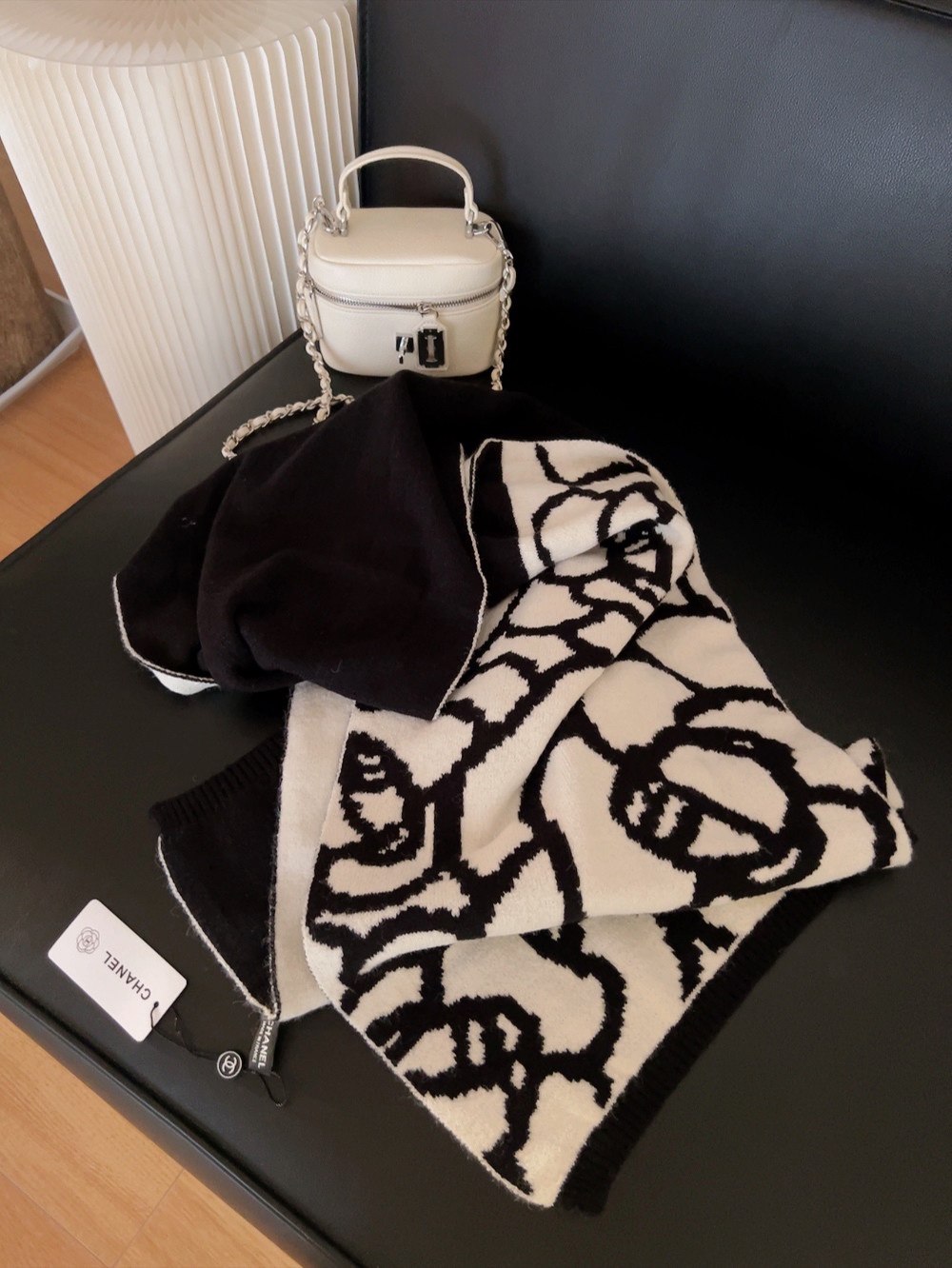 Chanel scarf 32X185cm 10%羊绒 90%羊毛 E (7)