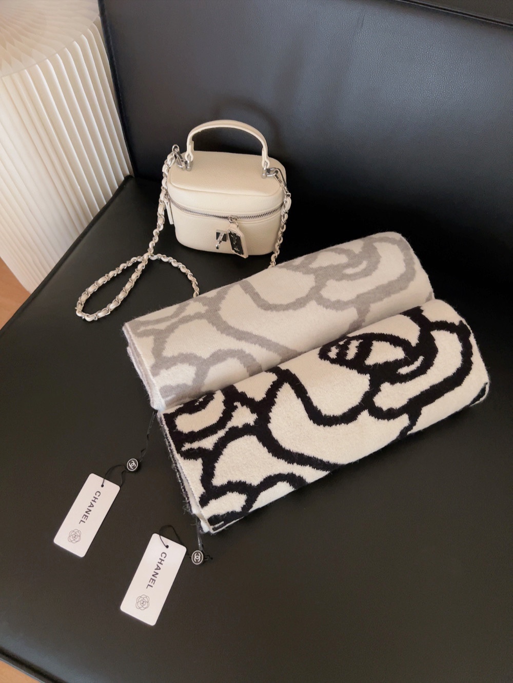 Chanel scarf 32X185cm 10%羊绒 90%羊毛 E (9)