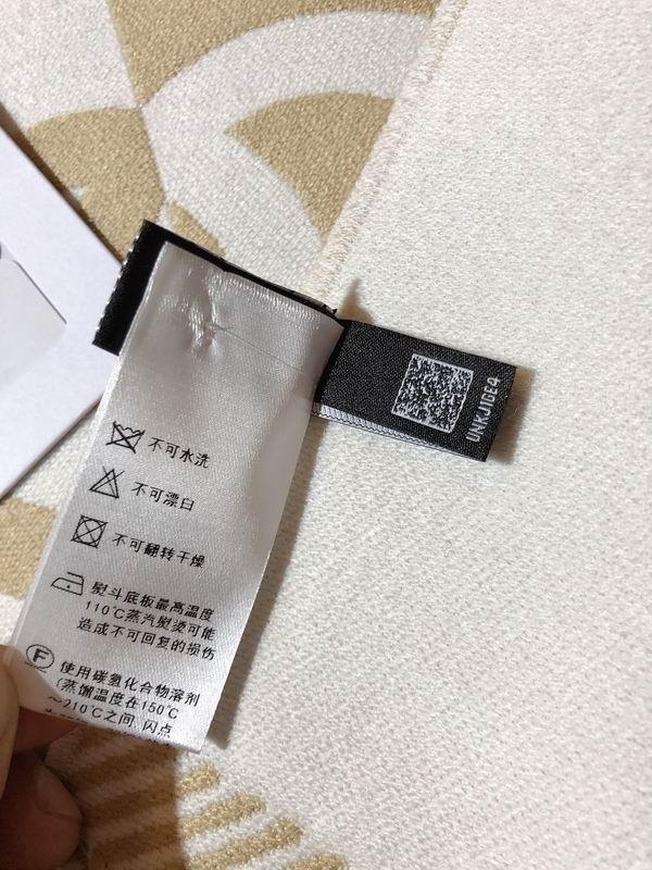 Chanel scarf 34X184cm 100%绵羊毛 E (4)