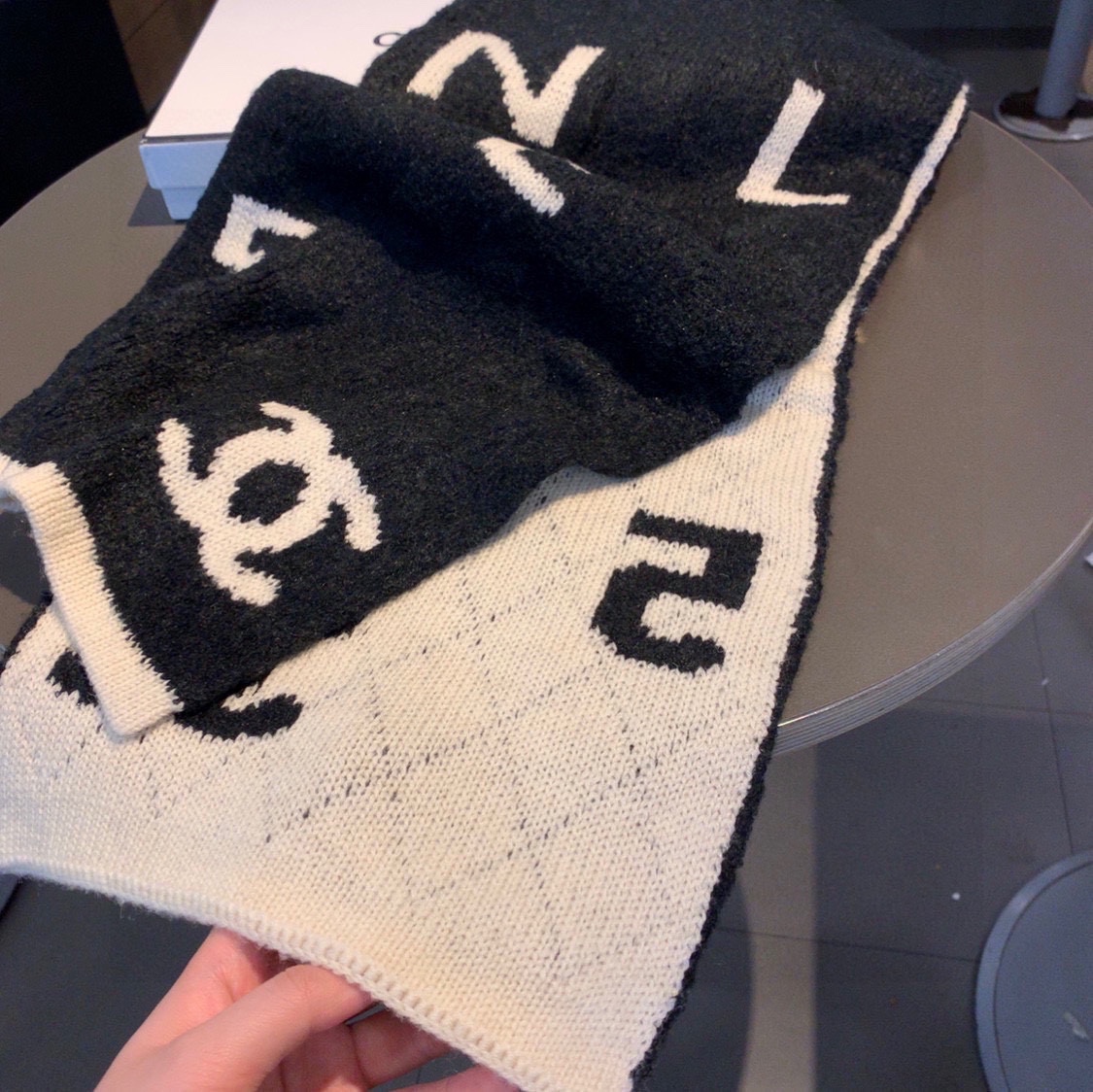 Chanel scarf 35X180cm 100%纯羊绒 E (3)