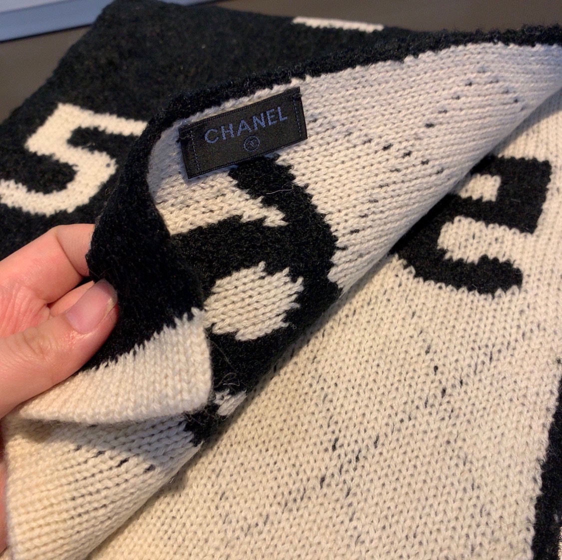 Chanel scarf 35X180cm 100%纯羊绒 E (4)