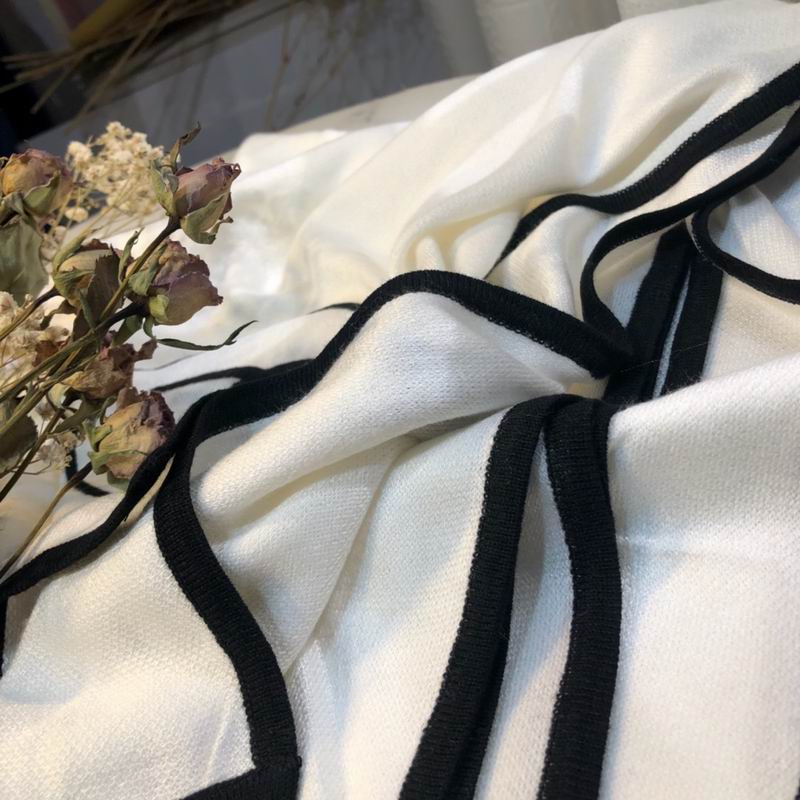 Chanel scarf 65X180cm E (10)