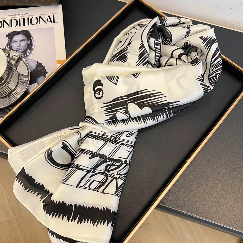 Chanel silk scarf 90-180cm E (10)