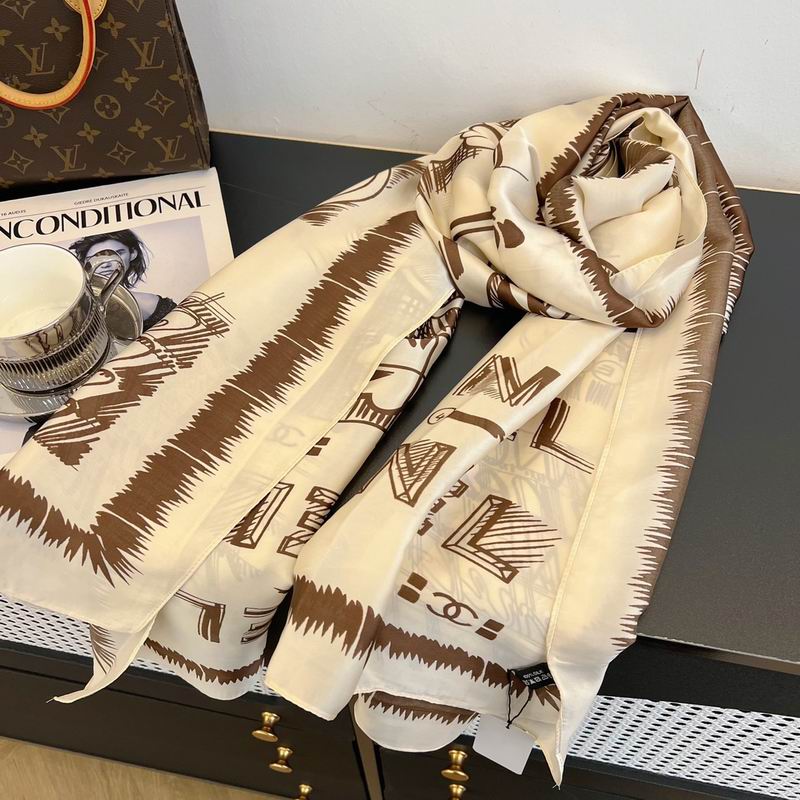 Chanel silk scarf 90-180cm E (15)