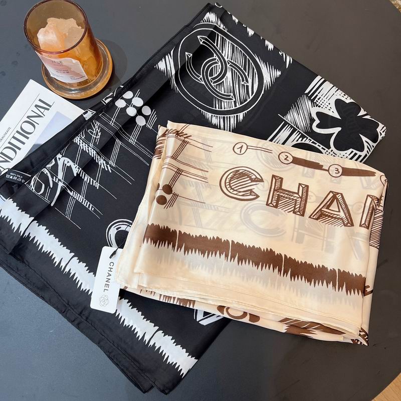 Chanel silk scarf 90-180cm E (16)