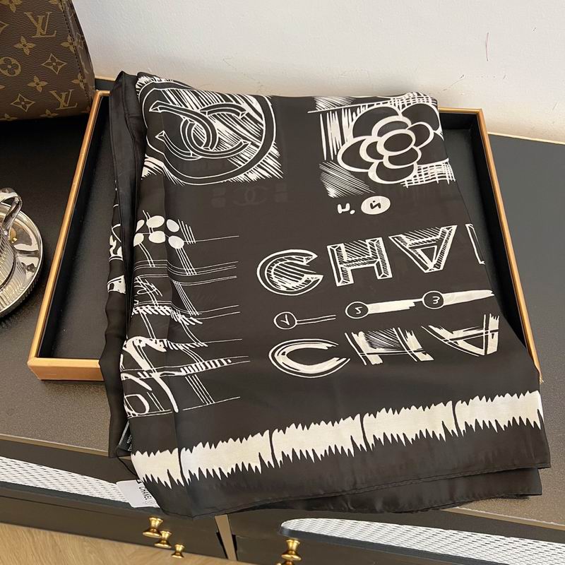 Chanel silk scarf 90-180cm E (18)