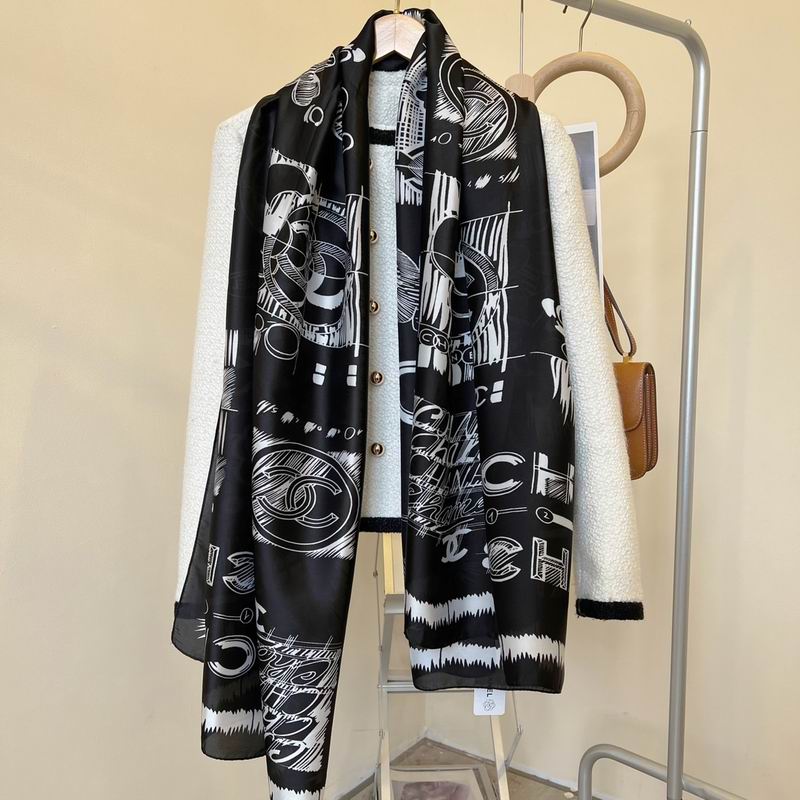 Chanel silk scarf 90-180cm E (19)