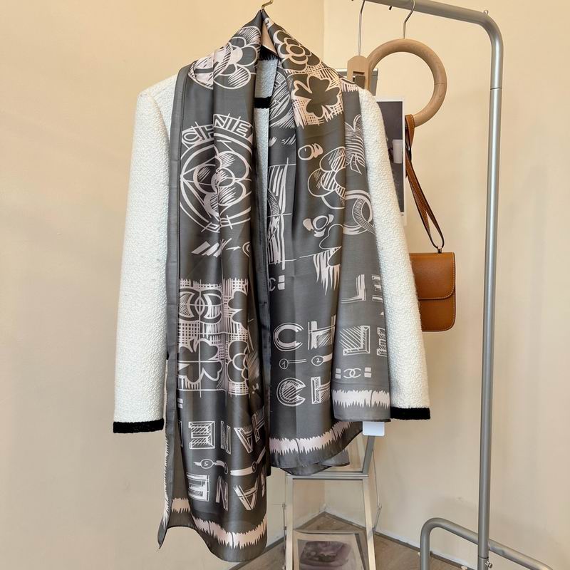 Chanel silk scarf 90-180cm E (2)
