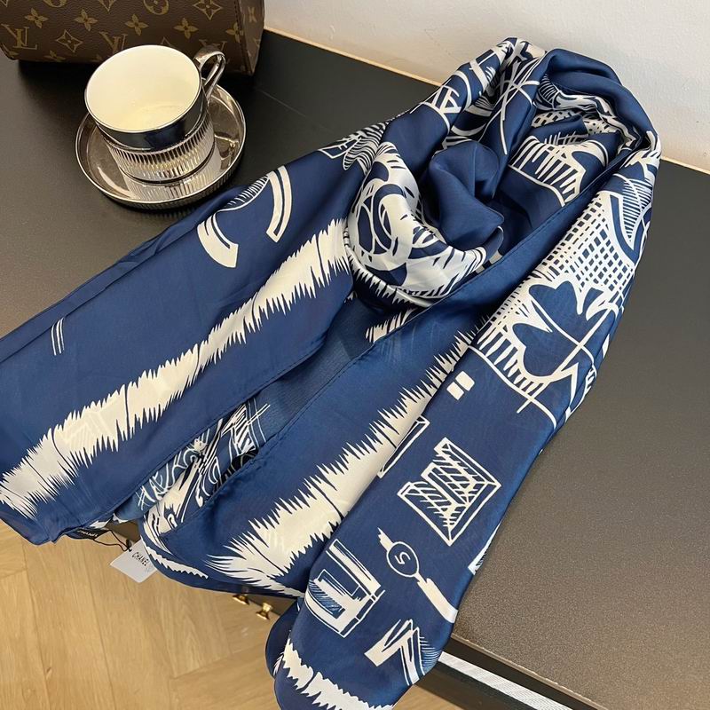 Chanel silk scarf 90-180cm E (23)