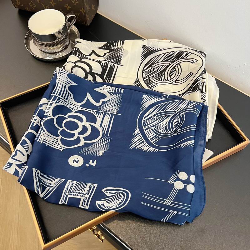 Chanel silk scarf 90-180cm E (26)