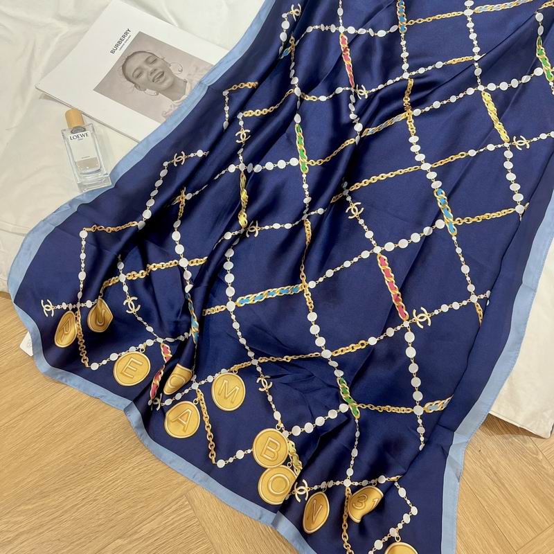 Chanel silk scarf 90-180cm E (7)
