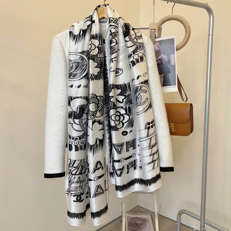Chanel silk scarf 90-180cm E (8)