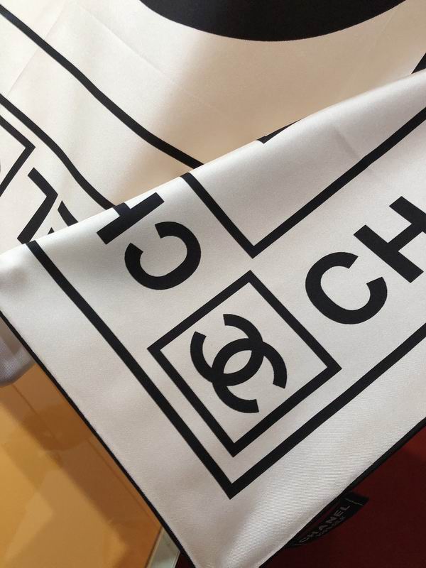 Chanel silk scarf 90X90cm E (1)