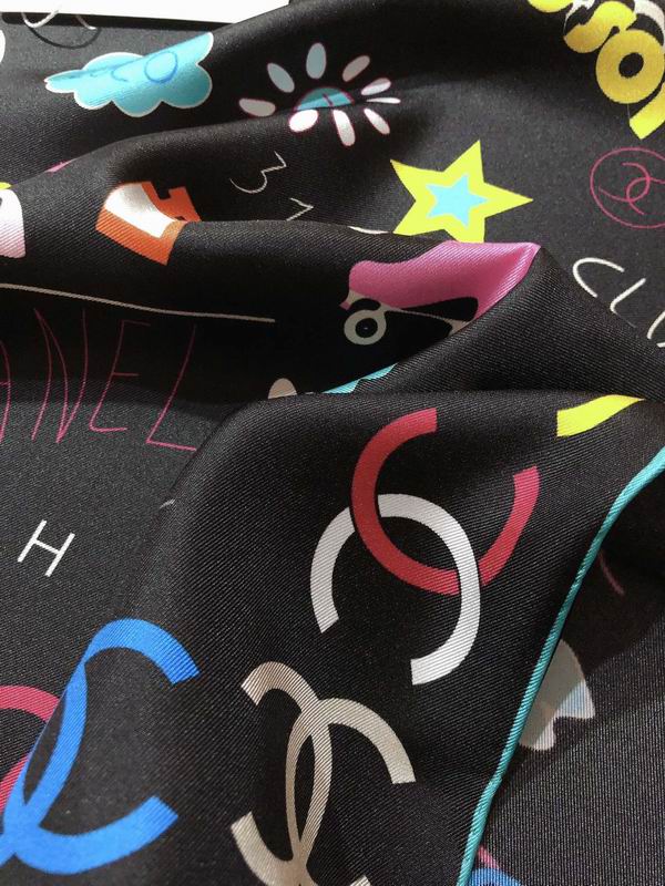 Chanel silk scarf 90X90cm E (1)