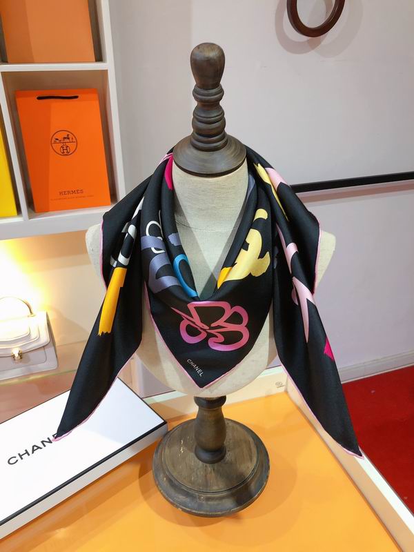 Chanel silk scarf 90X90cm E (1)