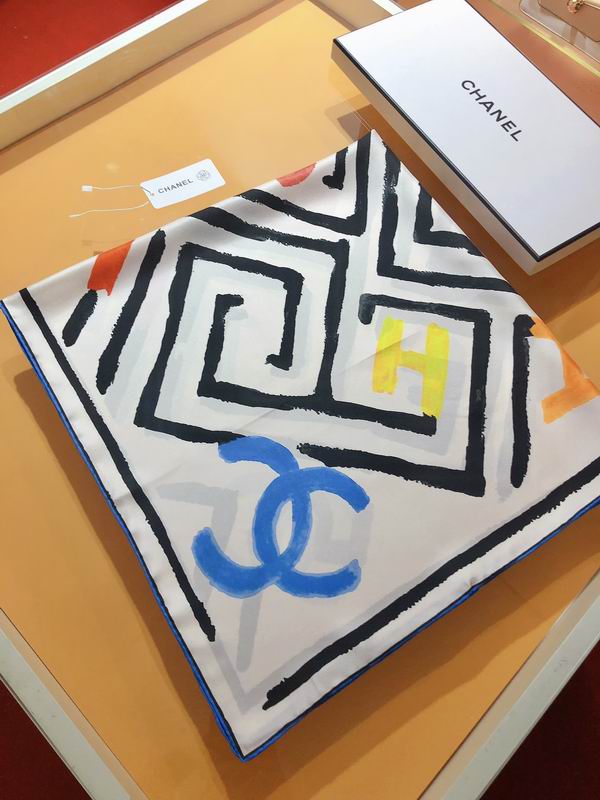 Chanel silk scarf 90X90cm E (1)