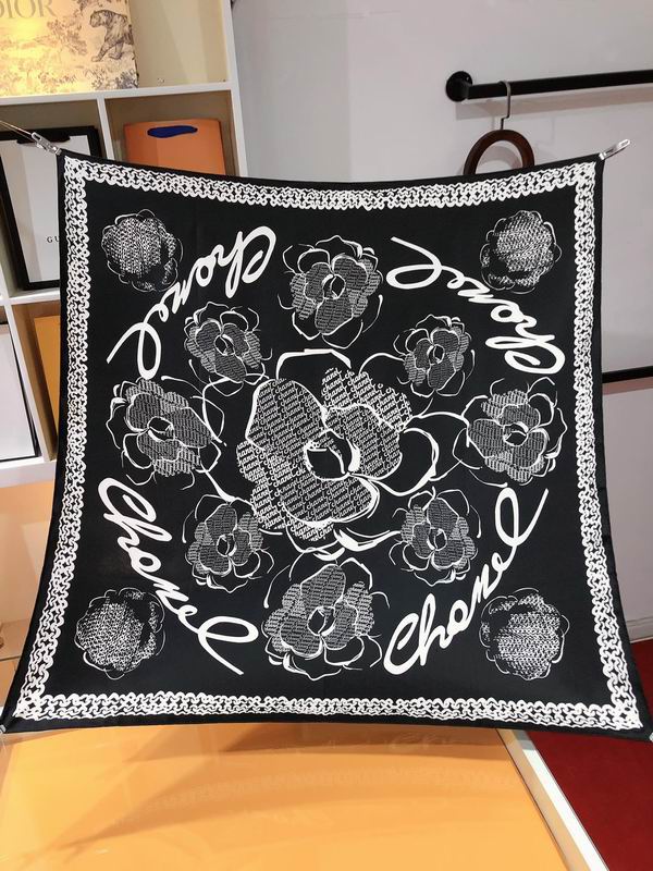 Chanel silk scarf 90X90cm E (1)